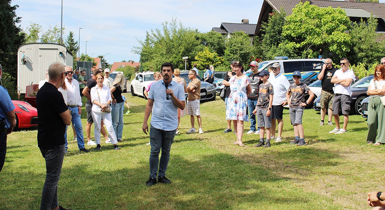 24 07 04 Charity Aktion Startete Wieder Im Römermuseum Auto Korso Sollte Kindern Eine Freude Bereiten